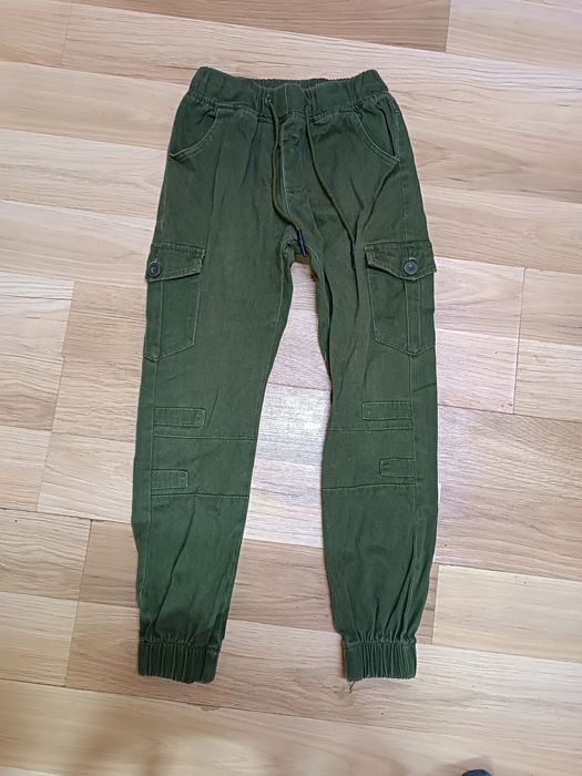 Дитячі джогери оливкового кольору