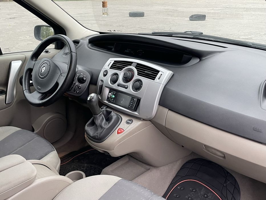 Renault Scenic 2005 г. Газ/бензин