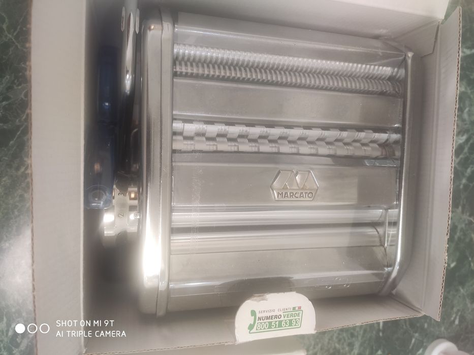 Продається  нова локшинорізка і тісторозкатка