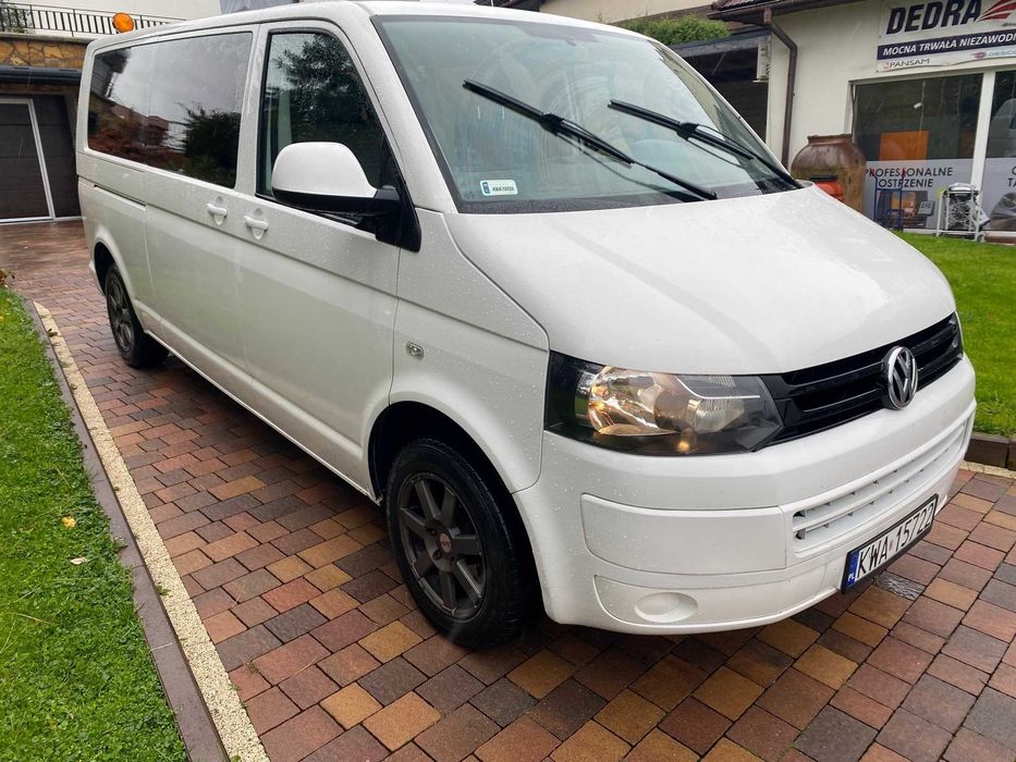 Volkswagen Transporter T5 lift long 2.0 Tdi 8 osobowy z rampą