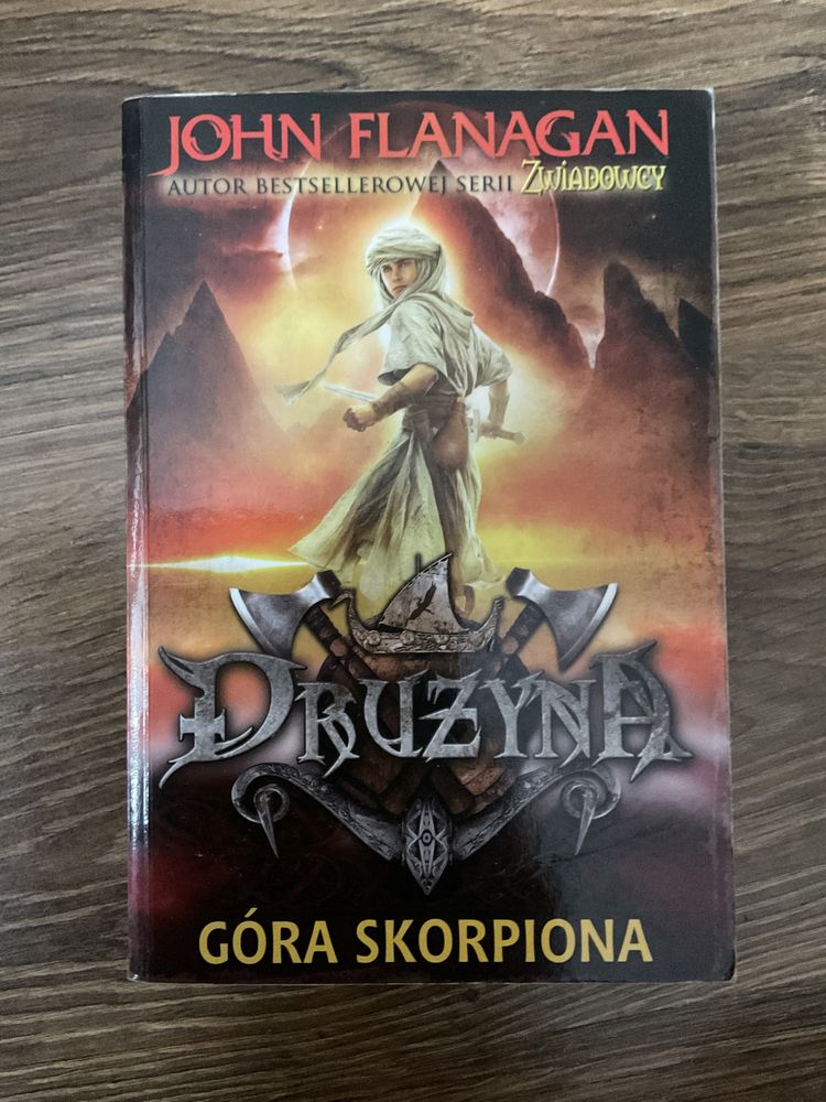 DRUŻYNA John Flanagan
