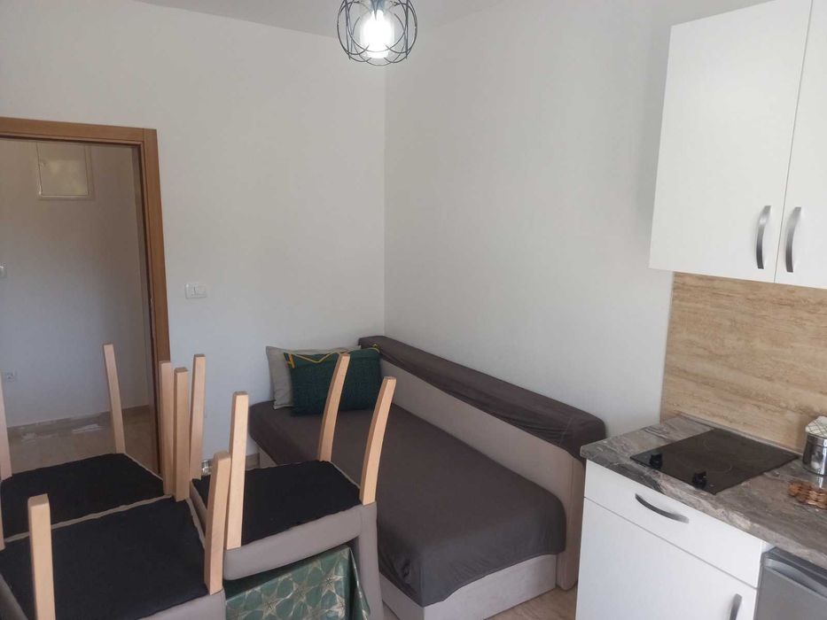 Бар. Илино. 180м - второй круг с заправками, 570м - МОРЕ. 350м маркеты