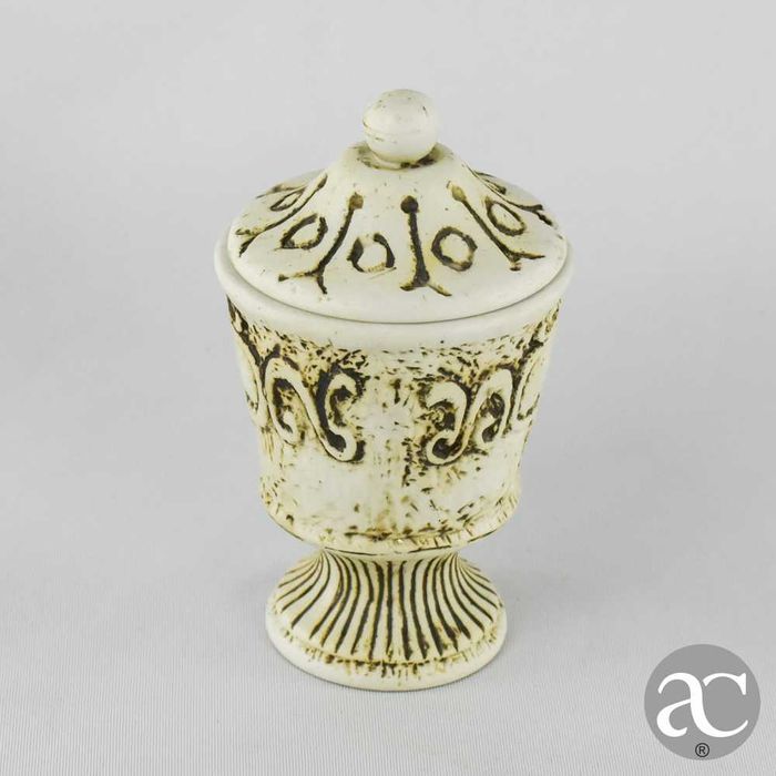 Cálice / Copo com tampa em Biscuit, possivelmente Artibus