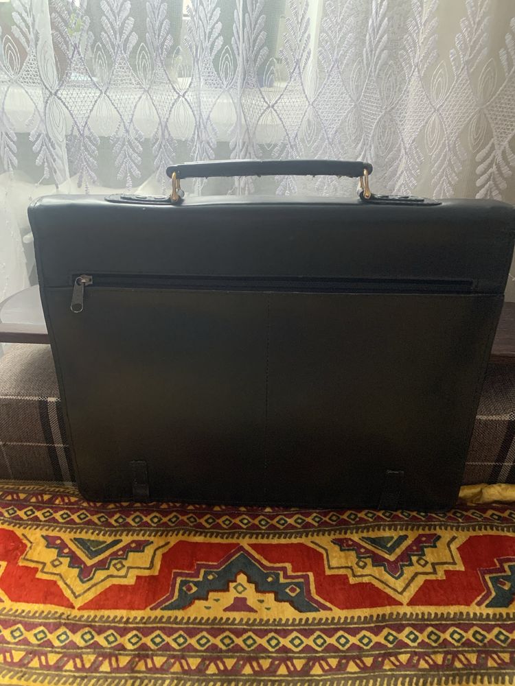 Продам портфель