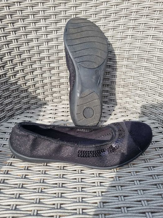 Baleriny R 37 czarne błyszczące z cekinami czubki  ircha wkł 23,5 cm