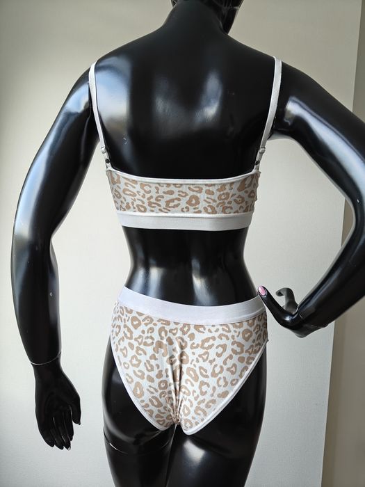 Комплект чашка А-В, трусики С-М