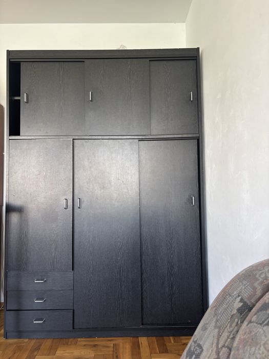 Duza szafa czarna na sprzedaz