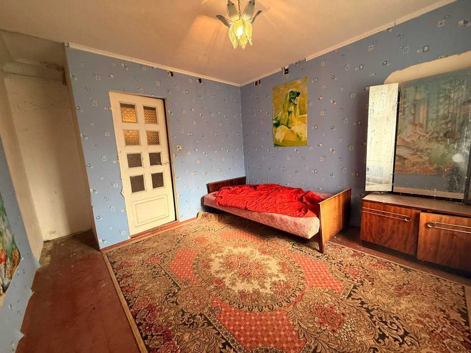 Продам недорого дом в Александровке в удачном месте