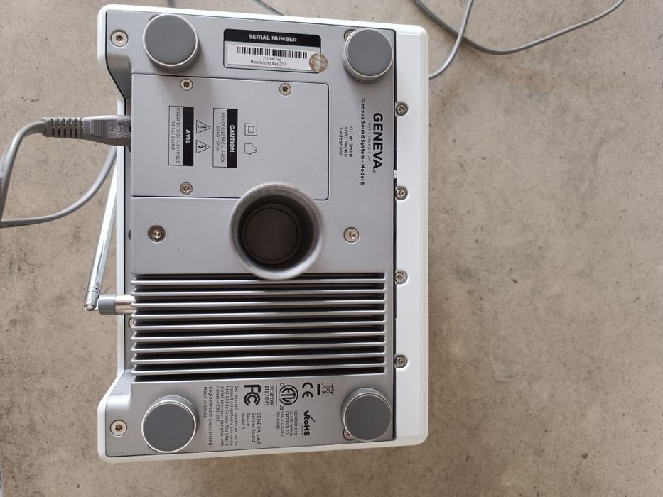 Geneva sound system model S