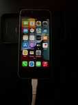 iPhone SE novo desbloqueado