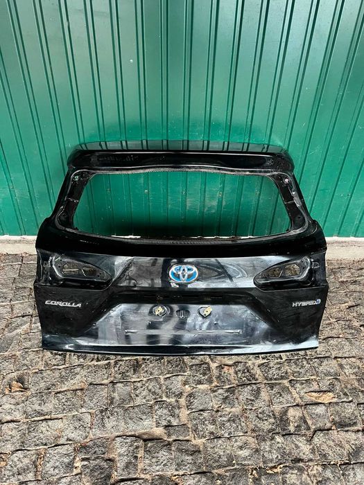 Кришка багажника ляда Toyota Corolla Cross Hybrid від2022-рр