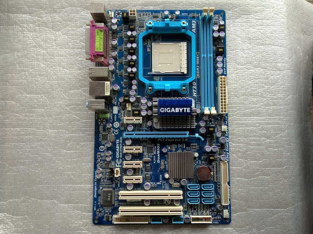 Материнка Gigabyte GA-770T-D3L сокет AM3