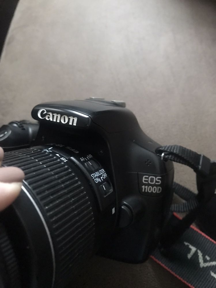 Продам Фотоаппарат Canon EOS 1100D