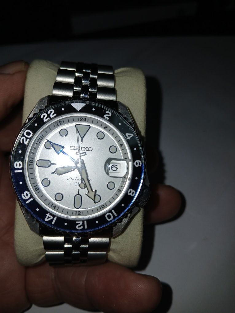 Relógio Seiko automático GMT