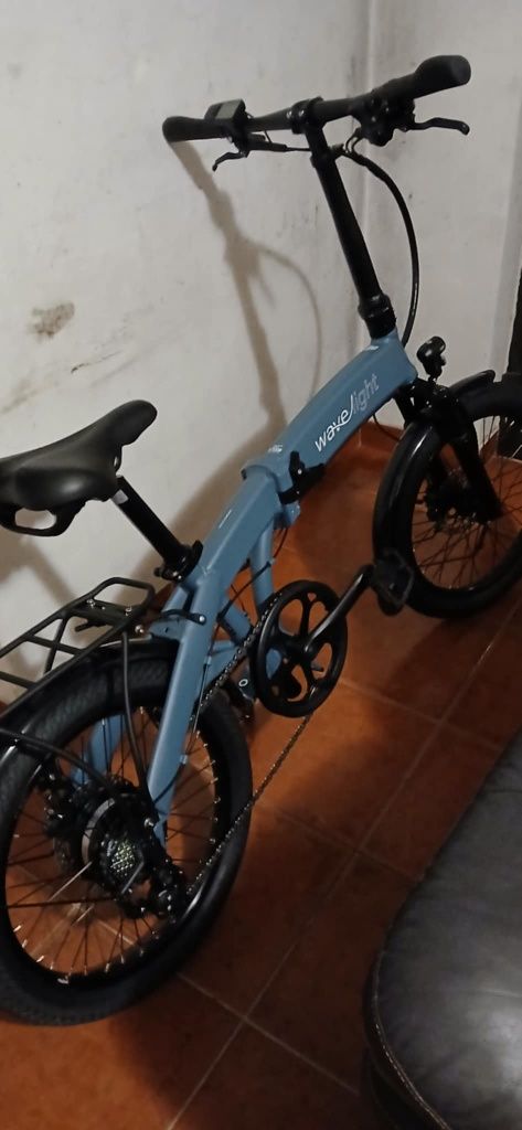 Bicicleta elétrica totalmente nova