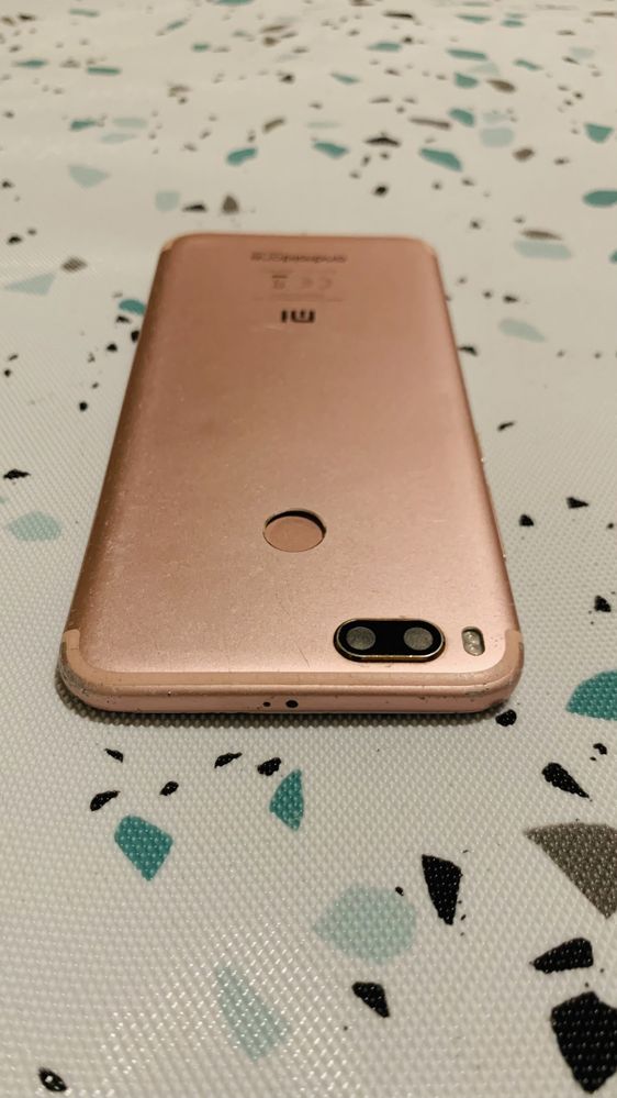 Телефон Xiaomi Mi A1