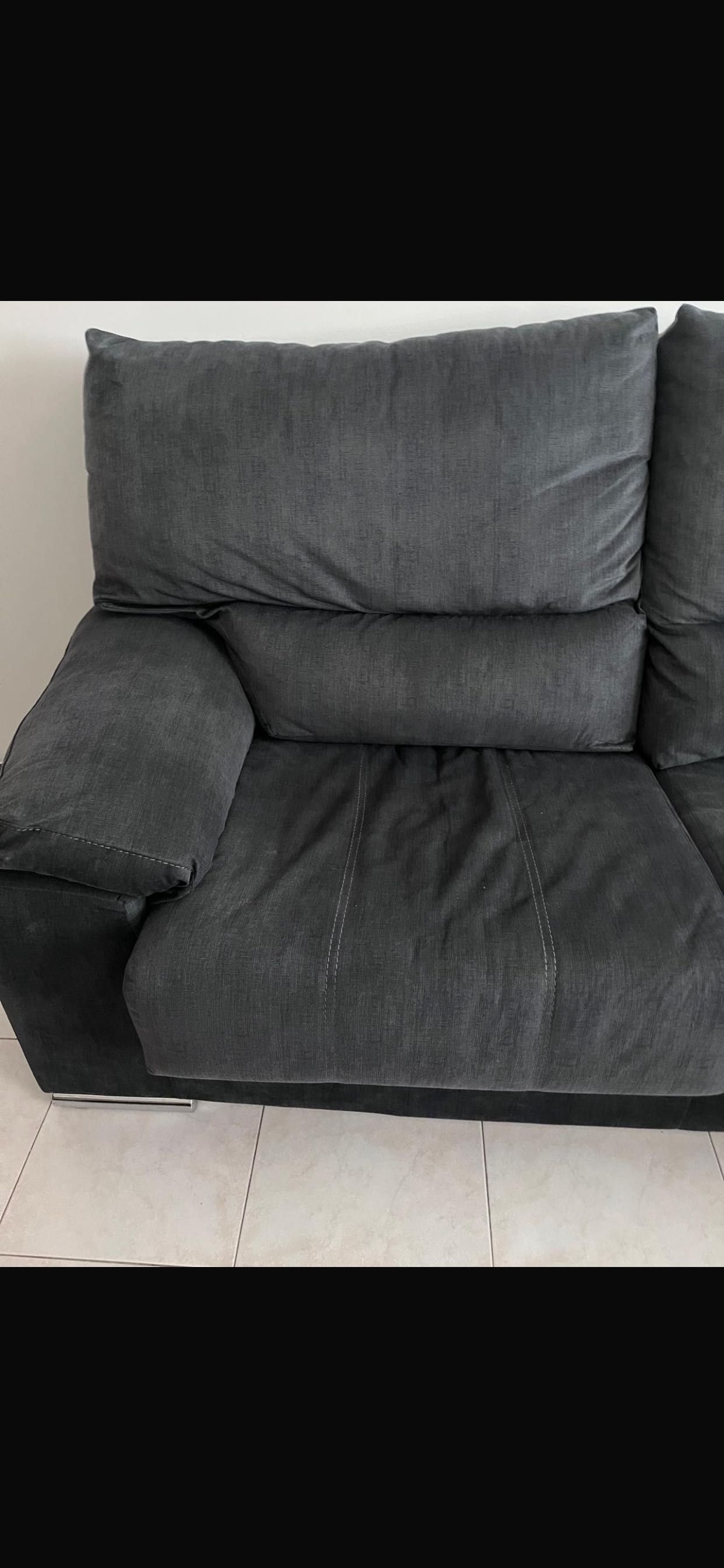 Sofá chaiselong cinzento