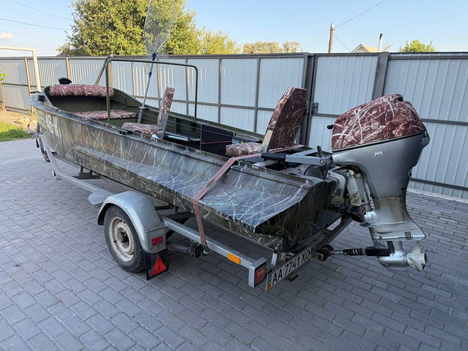 моторная лодка казанка ,хонда 20, на прицепе