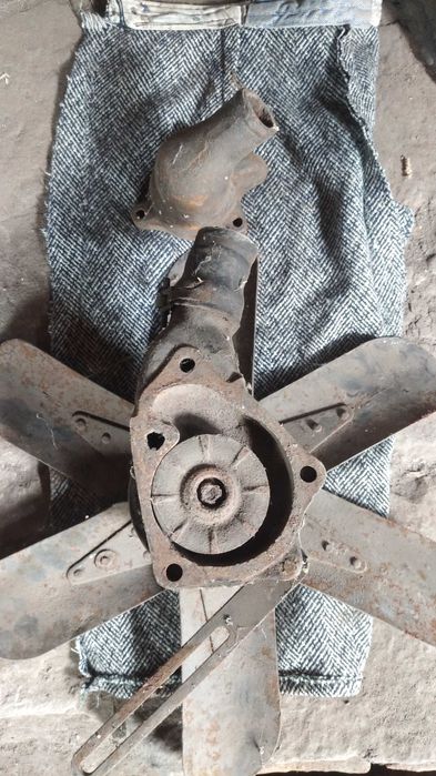 УАЗ, обмотка генератора ,якорь,карбюратор.гбц,помпа,шестерня бензобак