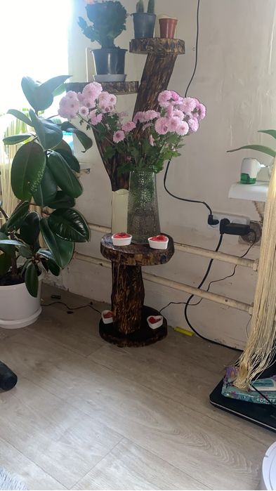 Продам подставку для цветов