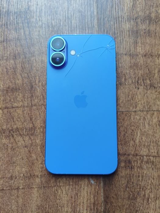REZERWACJA do 10.10.2025 iPhone 16 XR Ultramaryna
