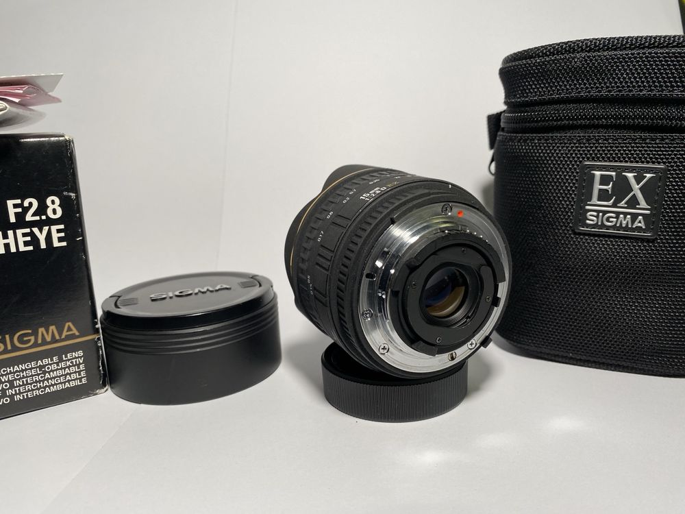 Sigma 15 mm f/2.8 EX DG Fisheye Nikon FF