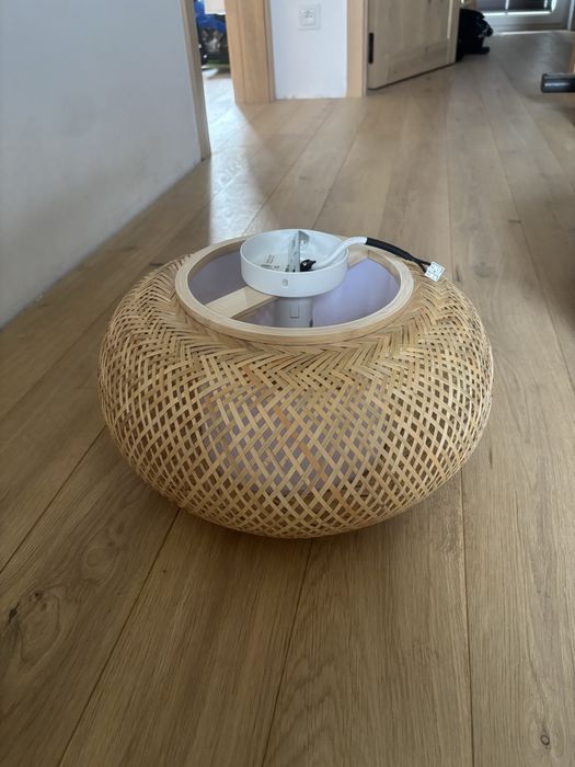 Lampa ratanowa sklum