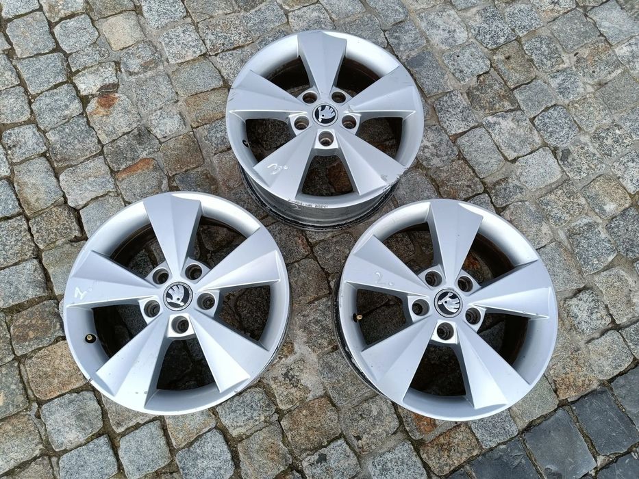 Felgi Aluminiowe 16 Skoda Octavia 3 5x112 ET46 5E0601025C Koła VW Seat Audi
