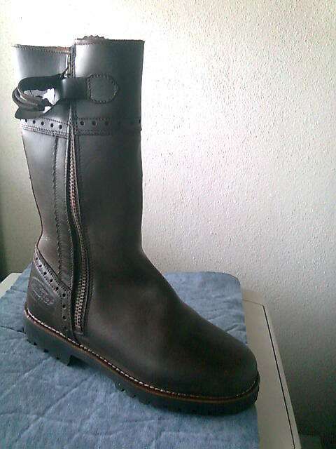 Botas de montaria tamanho 38, cano alto, novas, liquidação de stock