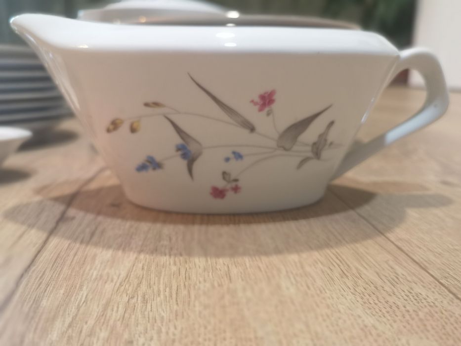 Zastawa stołowa stara