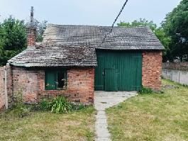 Nieduży domek do własnej aranżacji w Ożarowie