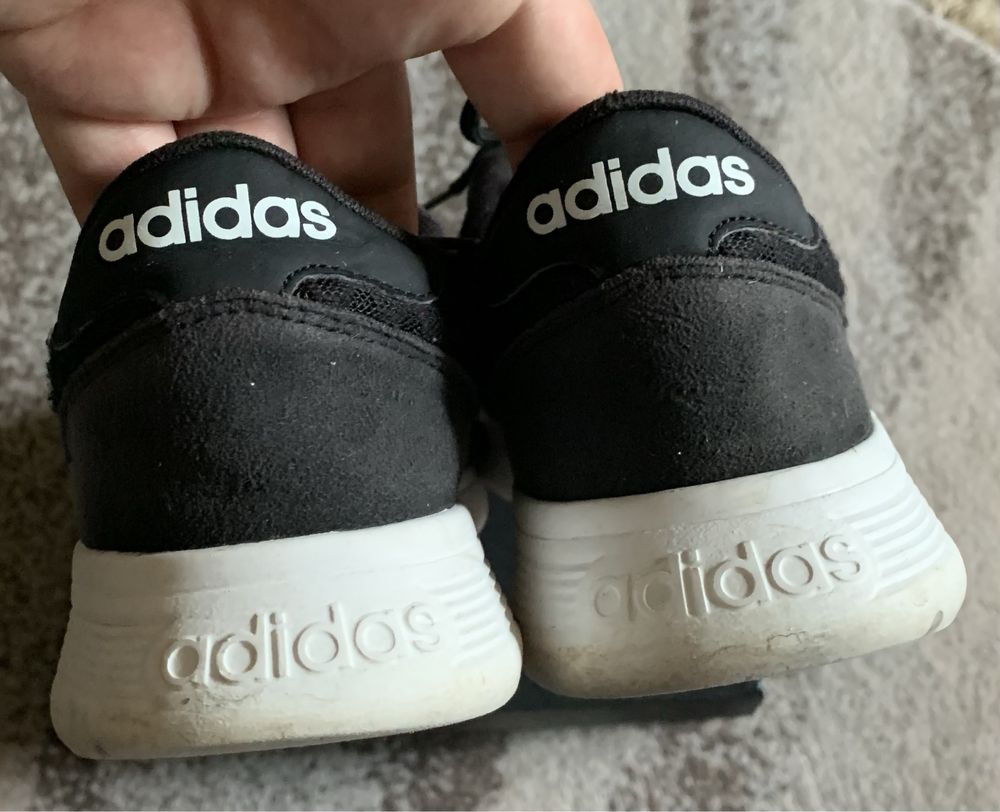 Кросівки Adidas р 40 оригінал
