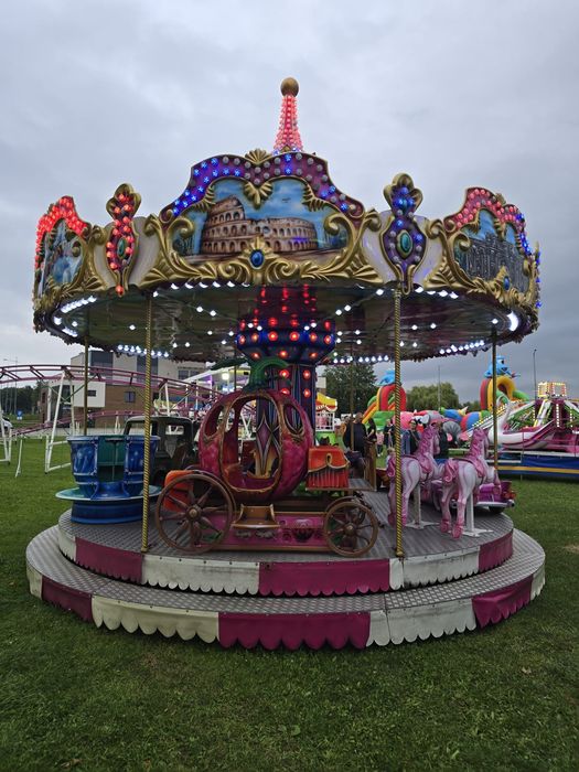 Karuzela Wenecka Ciuchcia Świąteczna Wiedeńska