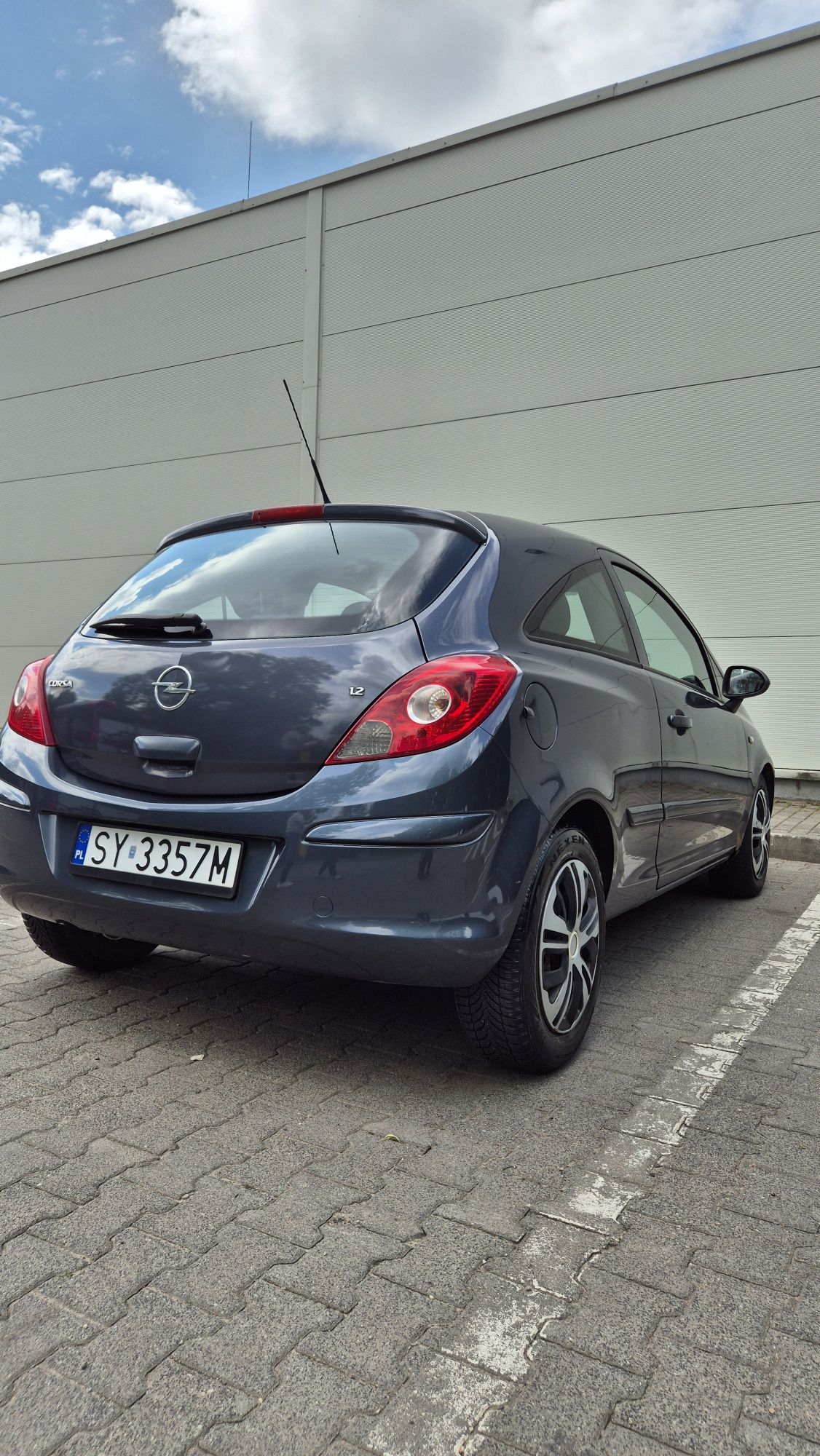 Opel corsa D   1.2 benzyna