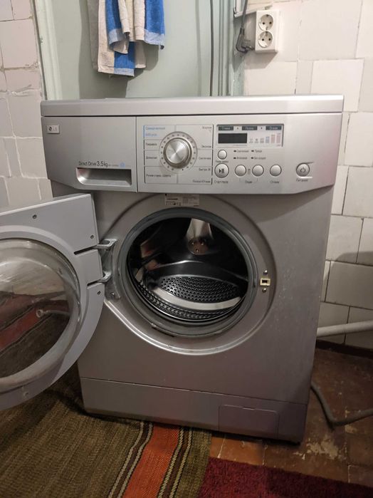 продам сломанную стиралку LG direсt drive 3,5 кг