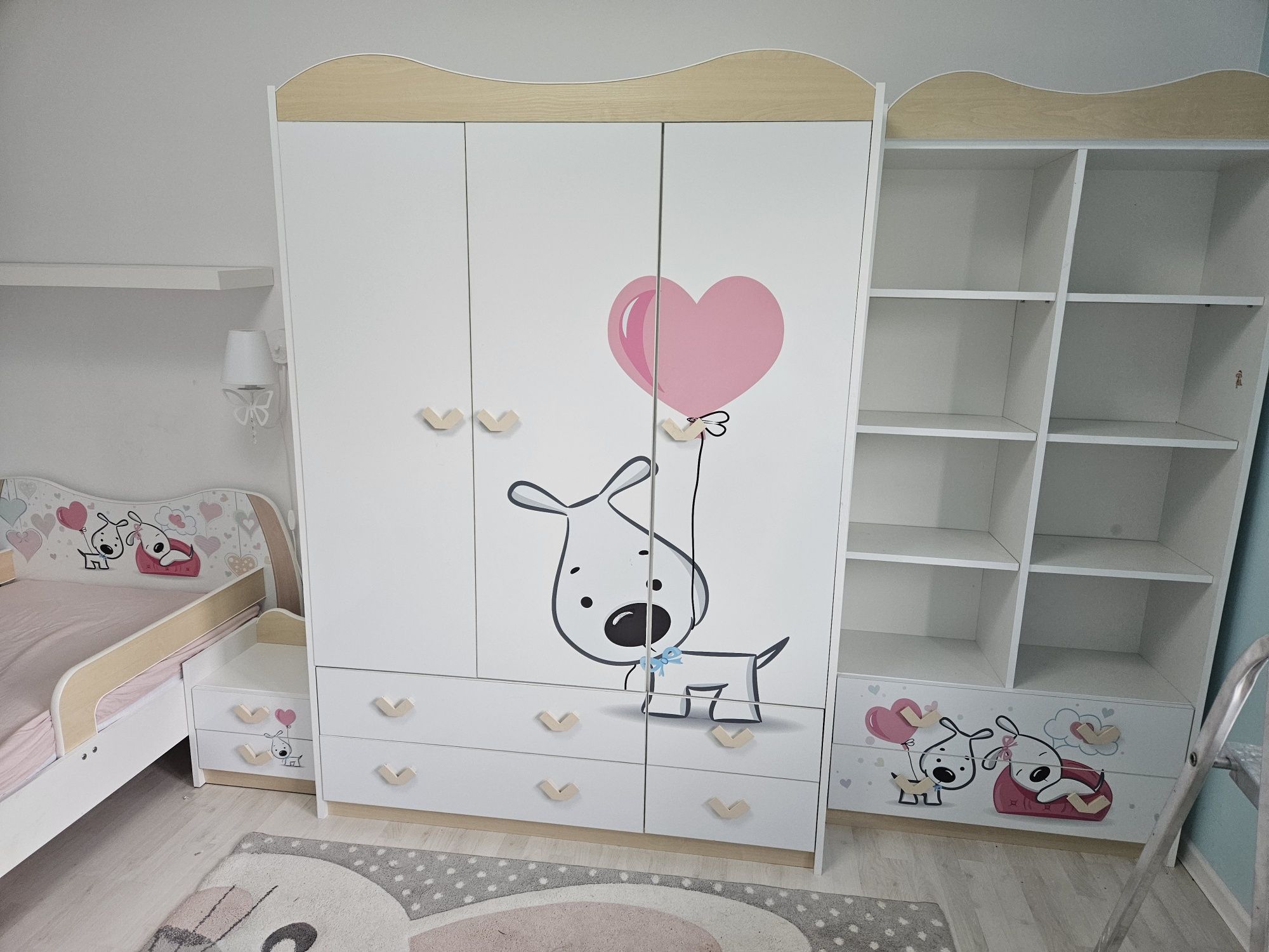 Pilnie! Sprzedam komplet mebli dla dziewczynki. Tylko odbiór. 6 mebli.