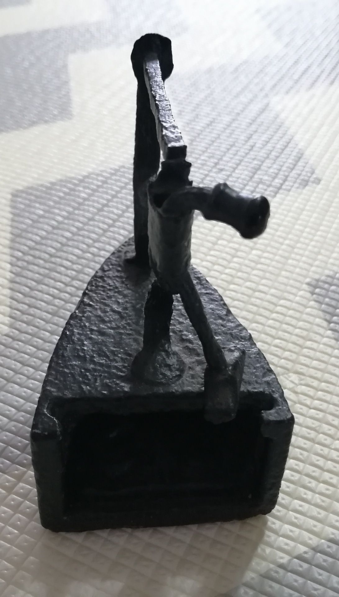 Sprzedam miniaturkę żelazka metalową