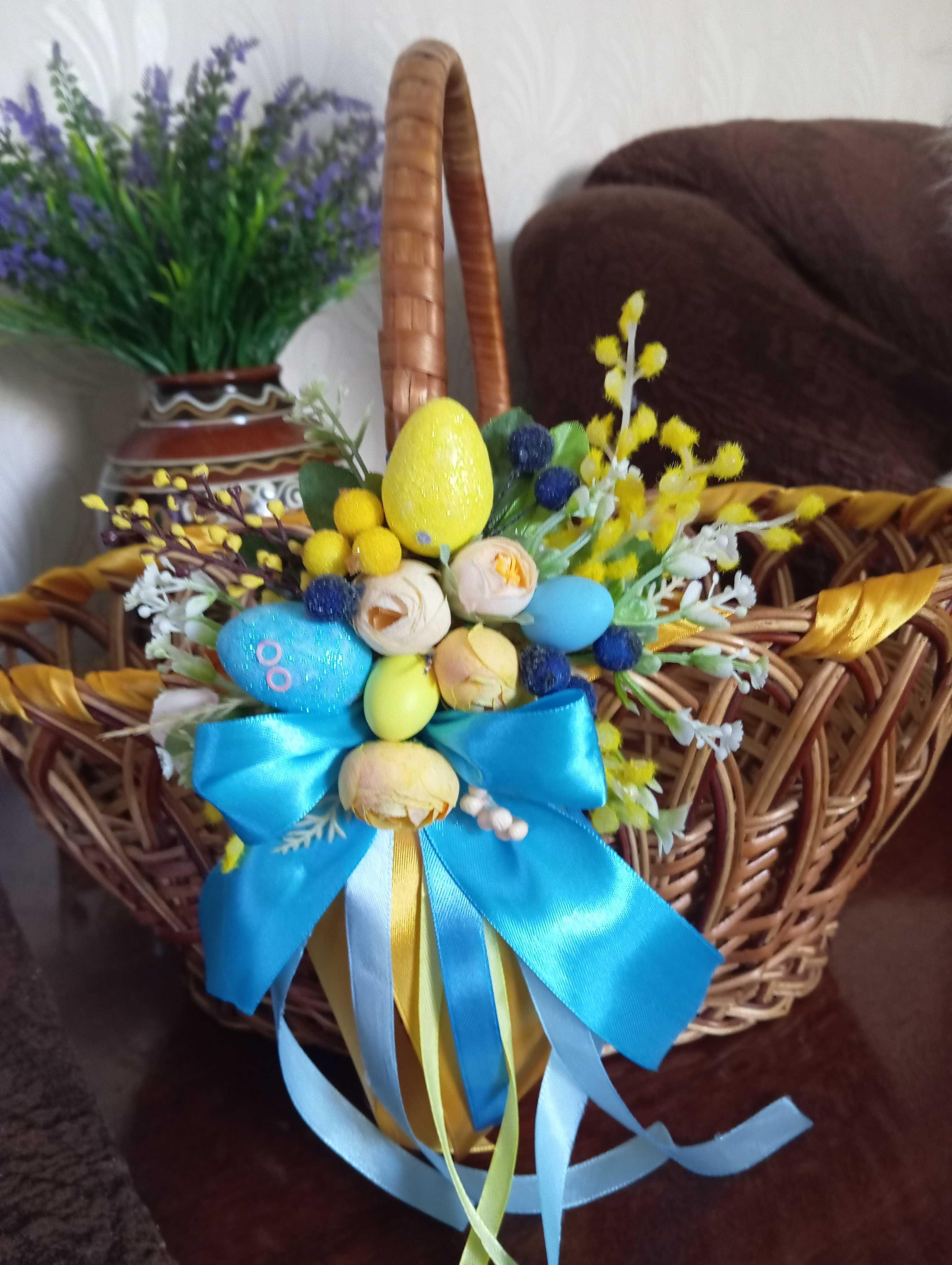 Великодній кошик з лози