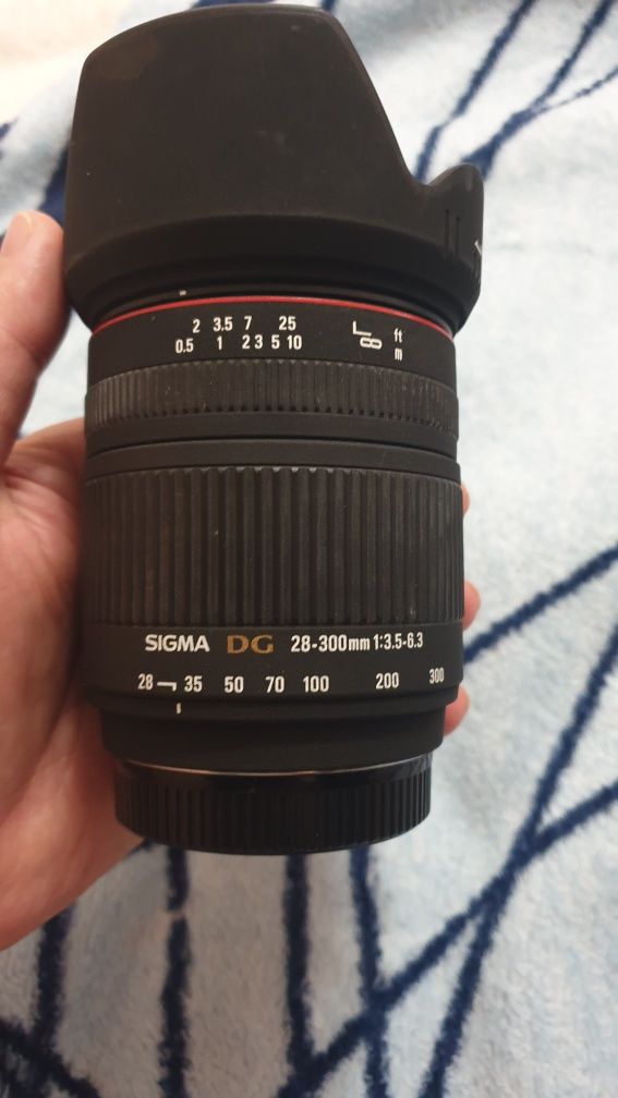 Об'єктив SIGMA DG 28-300мм 1:3.5-6.3