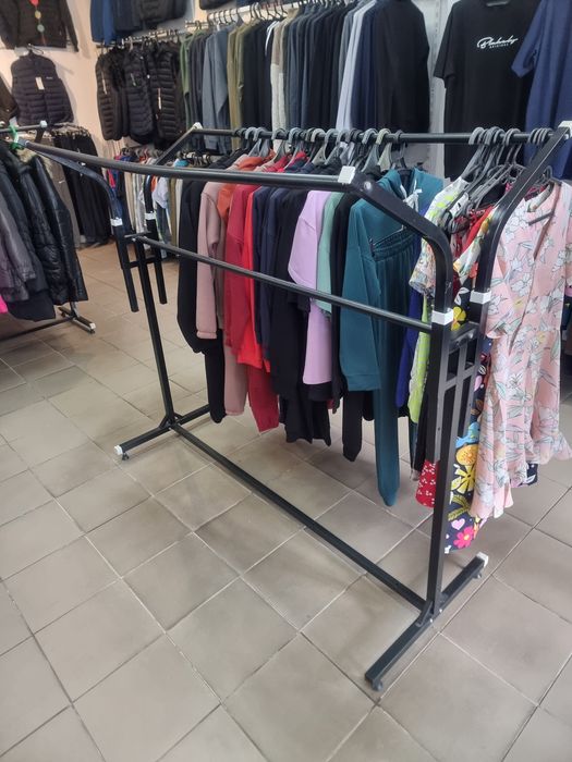 Стойка для одежды