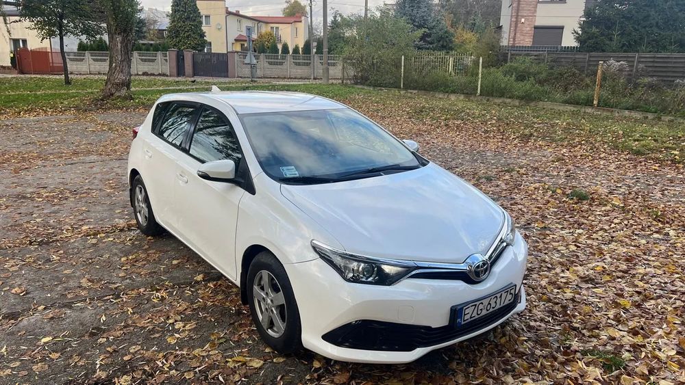Toyota Auris Toyota Auris 2016r z pol sal, przebieg 81500km.