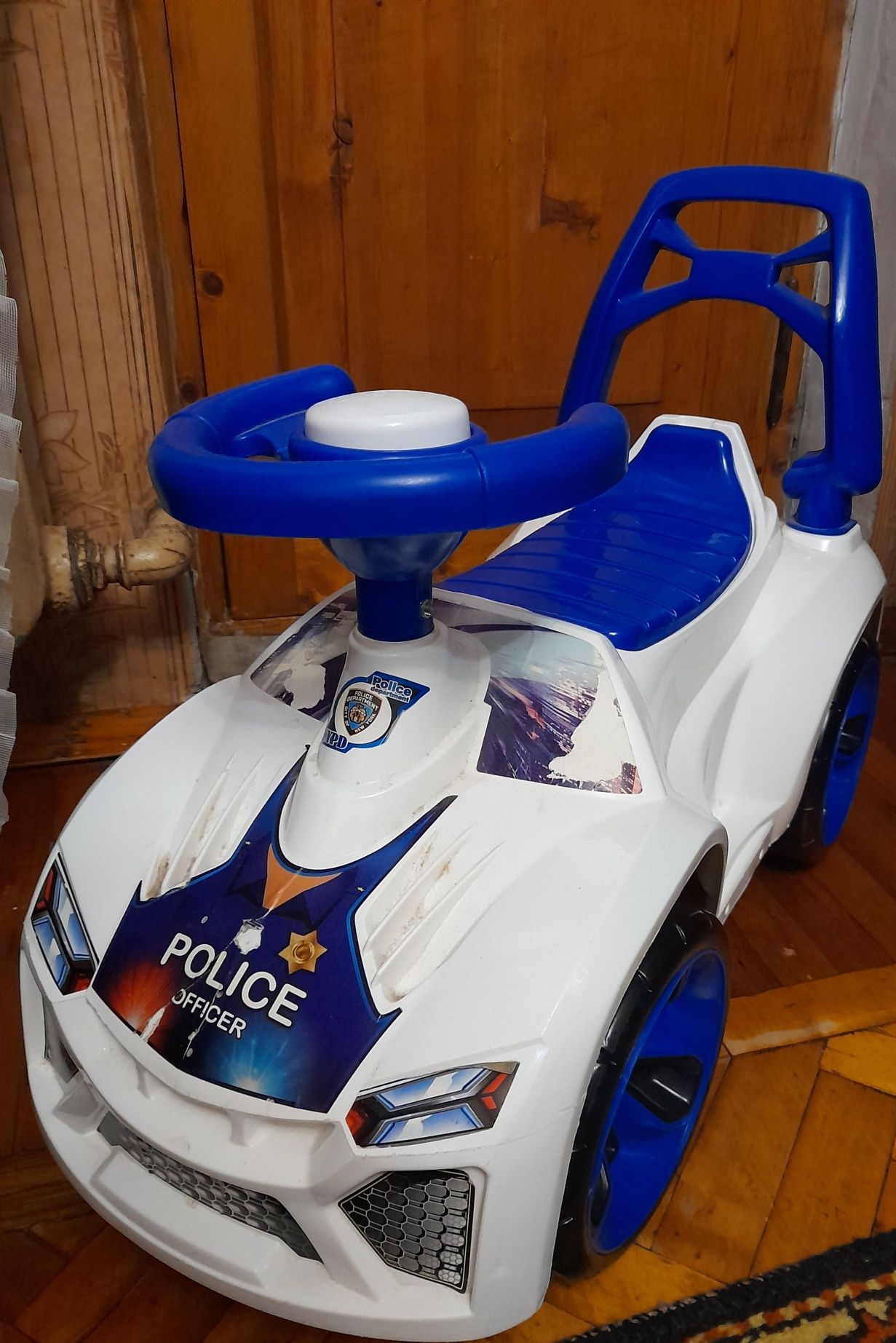 Продам детский транспорт машинка-каталка "Полиция"