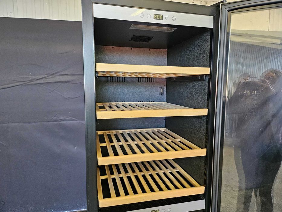 Garrafeira com 2 temperaturas