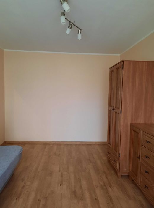 POKÓJ z balkonem w 2-pokojowym, rozkładowym mieszkaniu