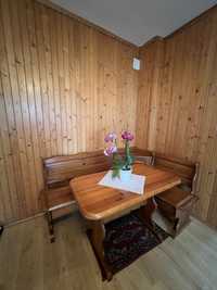 Drewniana rogówka stół