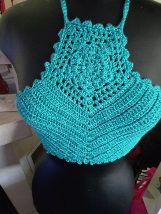 Top em crochet e soutien