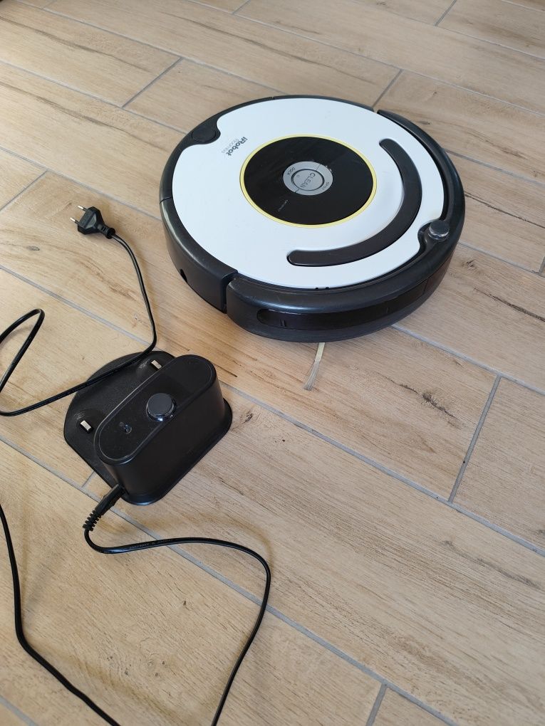 Robot sprątający IRobot Roomba 621