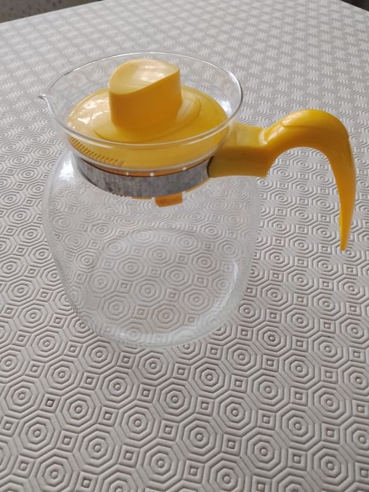 Dzbanek do herbaty nieużywany 1500ml