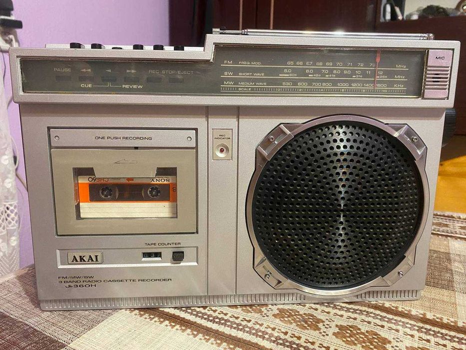 Касетна магнітола AKAI AJ-360H