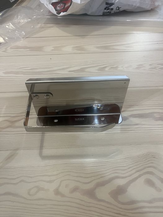 Uchwyty na papier toaletowy chrom